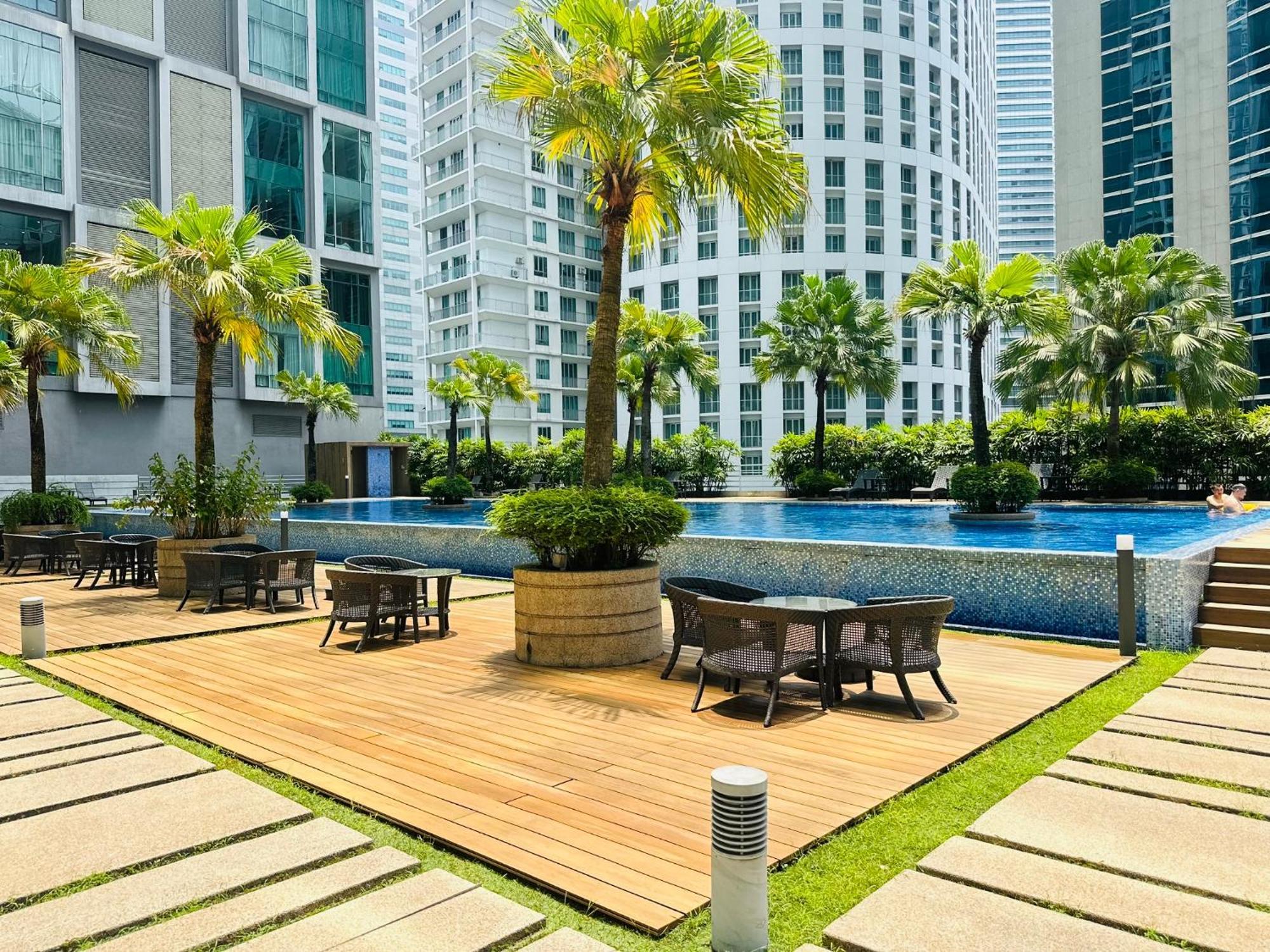 Soho Suites Klcc By Comfort Suites กัวลาลัมเปอร์ ภายนอก รูปภาพ