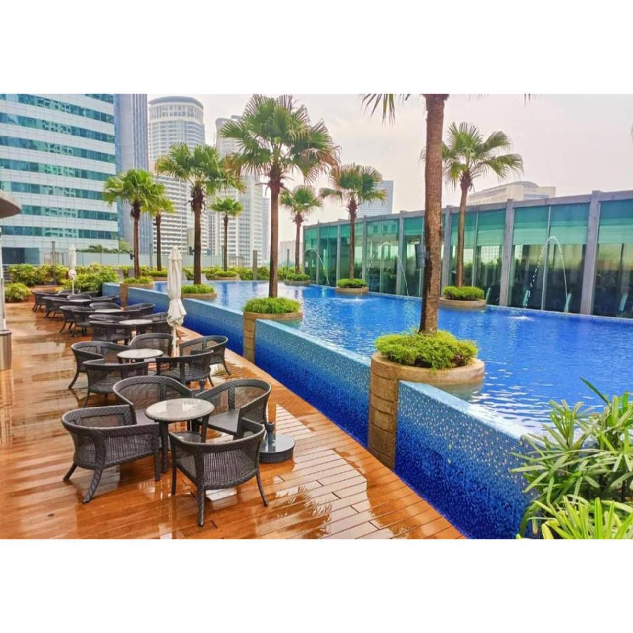 Soho Suites Klcc By Comfort Suites กัวลาลัมเปอร์ ภายนอก รูปภาพ