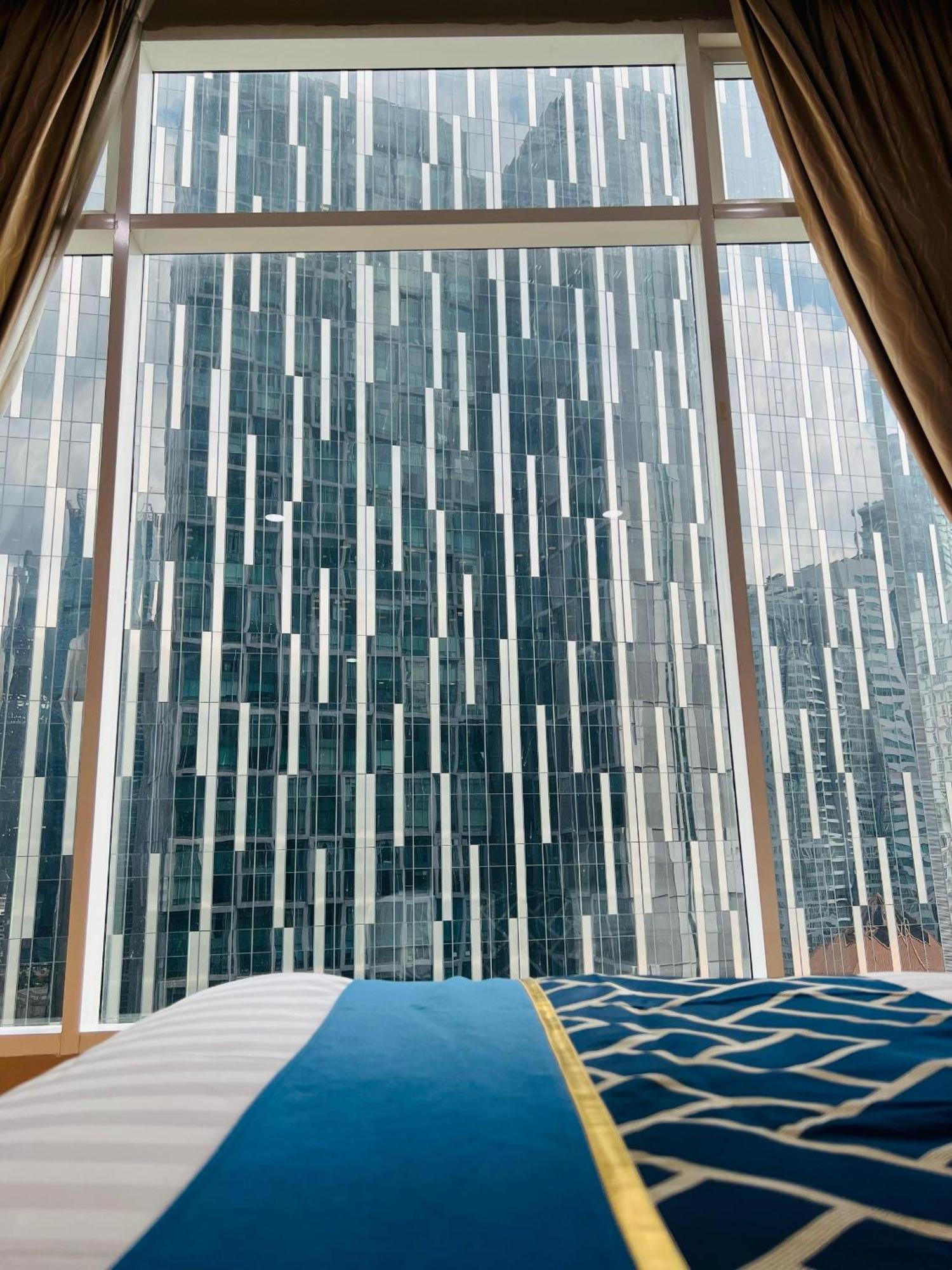 Soho Suites Klcc By Comfort Suites กัวลาลัมเปอร์ ภายนอก รูปภาพ