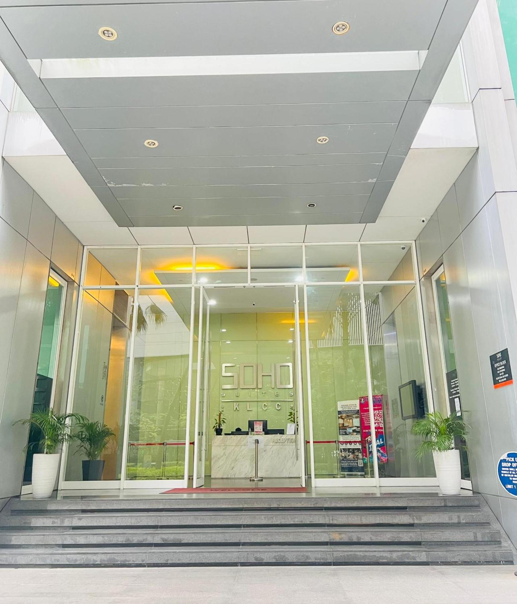 Soho Suites Klcc By Comfort Suites กัวลาลัมเปอร์ ภายนอก รูปภาพ